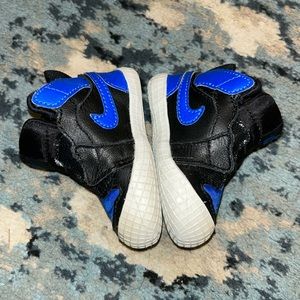 Jordan 1 crib booties size 2C